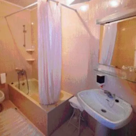 Pensión O Cortico 3*